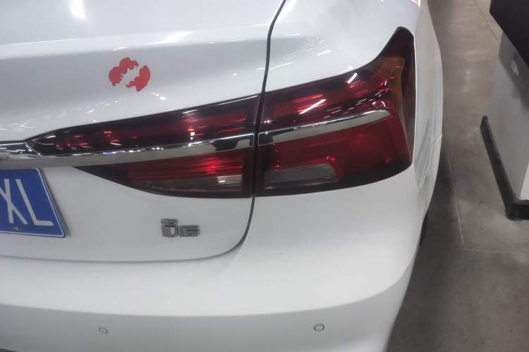 Used Roewe i6 2020 PLUS 1.6L CVT 4G Connected Glory Flagship Edition