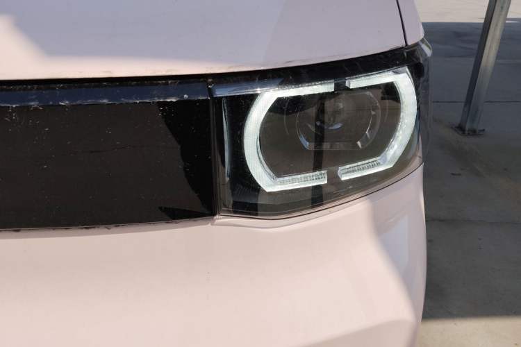 Used Wuling Hongguang MINIEV 2021 Macaron Fashion Model Lithium Iron Phosphate Left Front Headlight