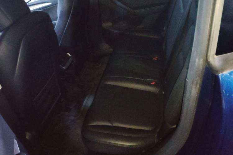 Used Tesla Model Y 2021 Long-Range All-Wheel-Drive Version
