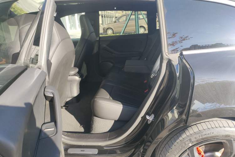 Used Nio ET5T 2023 75 kWh Touring Interior 4