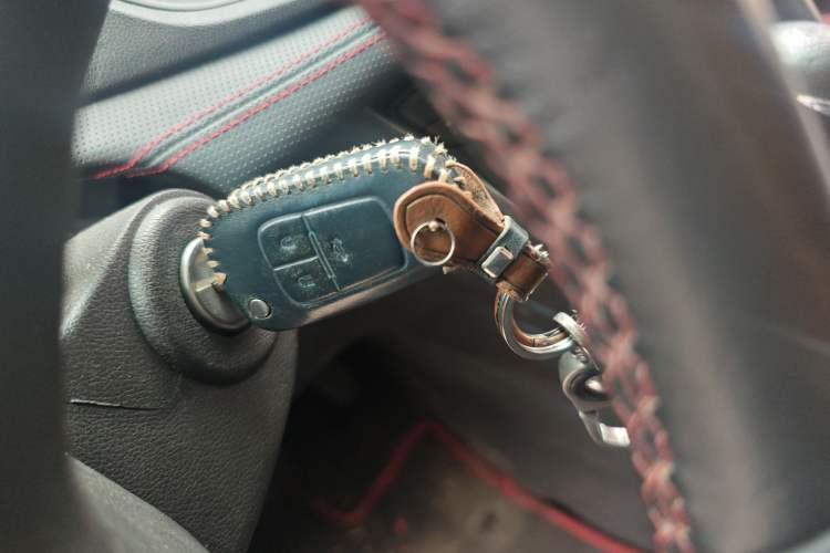 Used Chevrolet Monza 2019 RS 330T Automatic Comfort Edition China VI Standard Vehicle Key