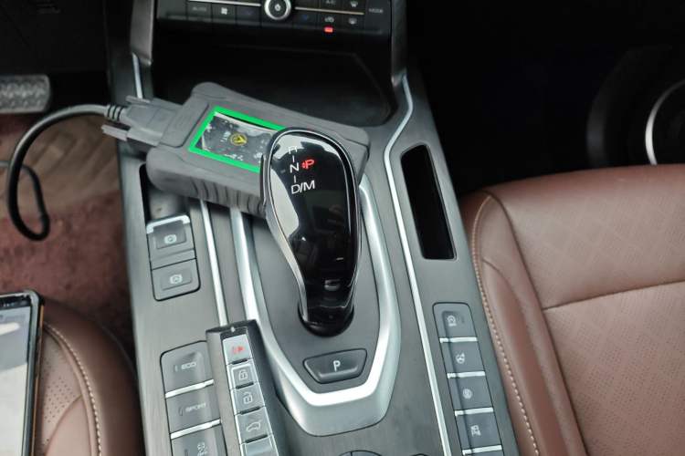 Used Wey VV6 2021 2.0T Two-Wheel Drive Smart Protection+