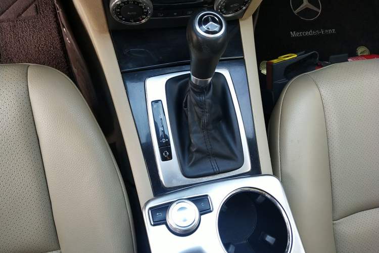 Used Mercedes-Benz GLK-Class 2012 GLK 300 4MATIC Fashion Model Gear Lever