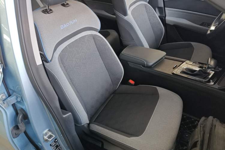 Used Baojun RC-6 2019 1.5T CVT Elite Version with 24-Hour Online Service