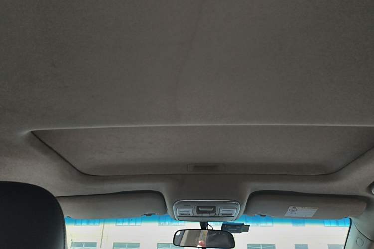 Used Geely Auto Emgrand GL 2017 1.3T Manual Elite Model Headliner