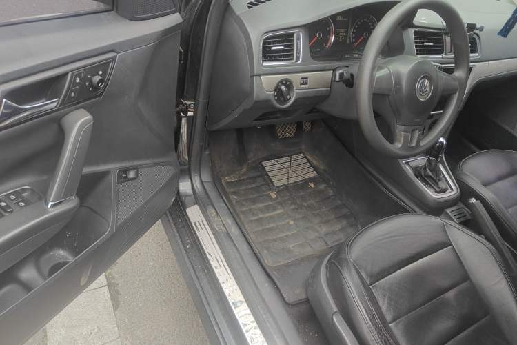 Used Volkswagen Lavida 2013 1.4TSI DSG Comfort Edition