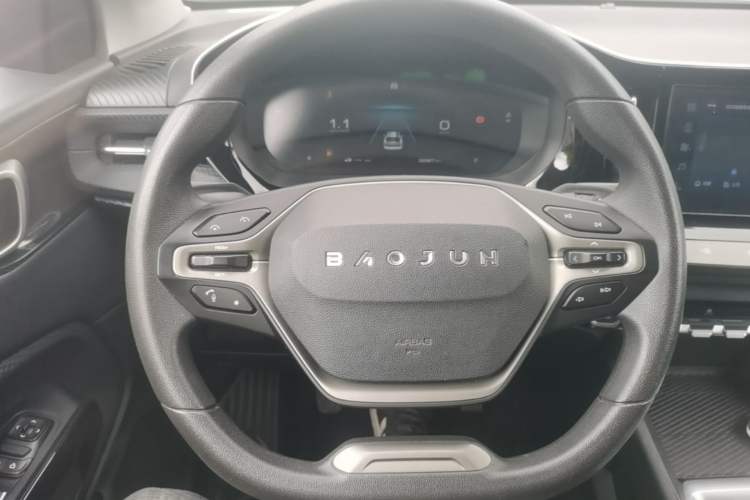 Used Baojun RM-5 2019 1.5T Manual Elite Version with 24-Hour Online Service 6 Seats
