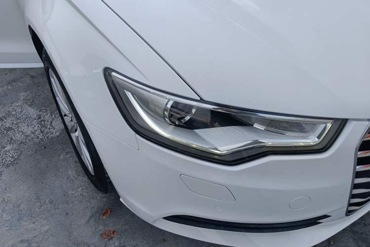 Used Audi A6L 2014 TFSI Standard Model Right Front Headlight