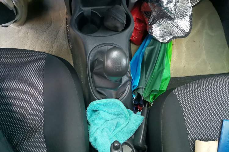 Used Nissan Sunny 2015 1.5XE Manual Elite Edition Gear Lever