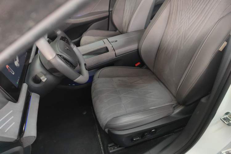 Used VOYAH PASSION 2023 Four-Wheel Drive Flagship Edition