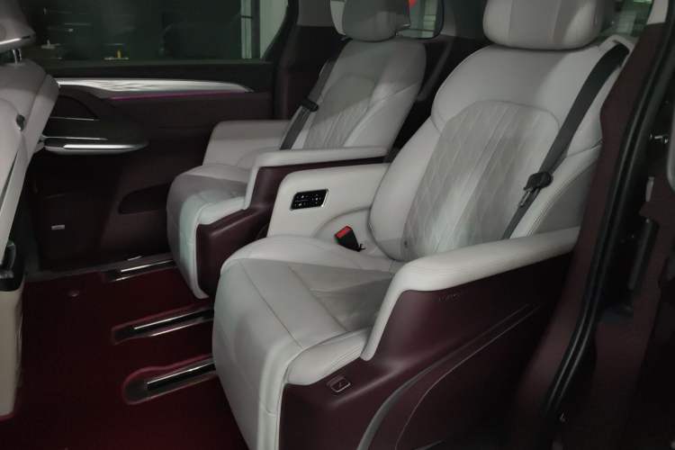 Used Buick GL8 2022 Avenir Aivia Six-Seat Deluxe Edition
