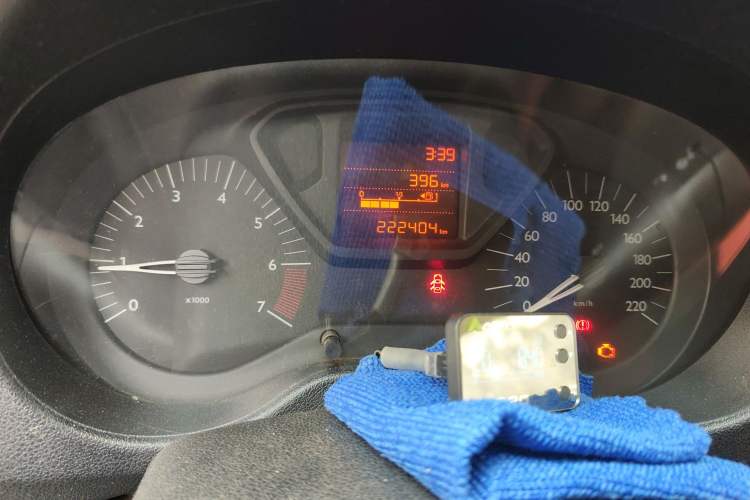 Used Citroen Elysee 2015 Zhishang Edition 1.6L Manual Fashion Model
