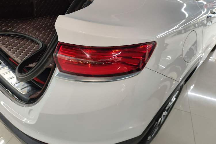 Used Geely Auto Monjaro 2019 300T YAOXINGZHE Right Rear Taillight