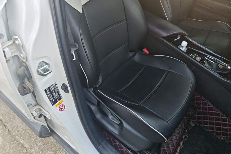 Used Toyota IZOA 2018 2.0L Yichi Edition China V Standard Right Front Seat