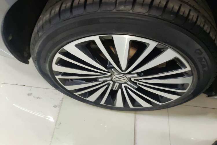 Used Volkswagen Passat 2019 330TSI Luxury Edition China VI Standard