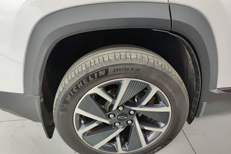 Used Chevrolet Equinox Plus 2024 102km RS Flagship Edition Exterior 5