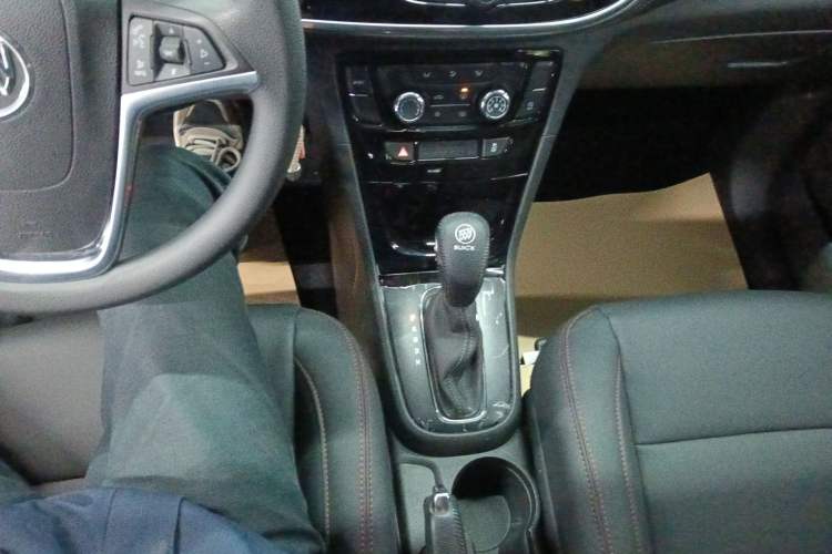 Used Buick Encore 2018 18T Automatic Two-Wheel Drive Urban Leading Model
