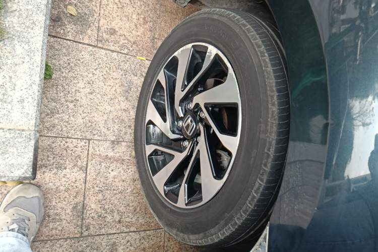 Used Honda Civic 2016 220TURBO CVT Luxury Edition Right Front Wheel Hub