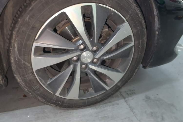 Used Peugeot 408 2020 360THP 10th Anniversary Edition Right Front Wheel Hub