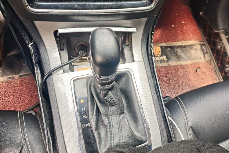 Used Roewe RX5 2020 20T Automatic 4G Connect Superior Flagship Edition Gear Lever