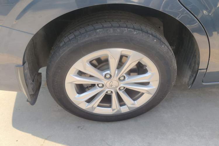 Used Wuling Jiachen 2022 1.5L Manual Comfort Edition
