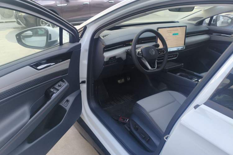 Used Volkswagen ID.7 VIZZION 2024 AIR model
