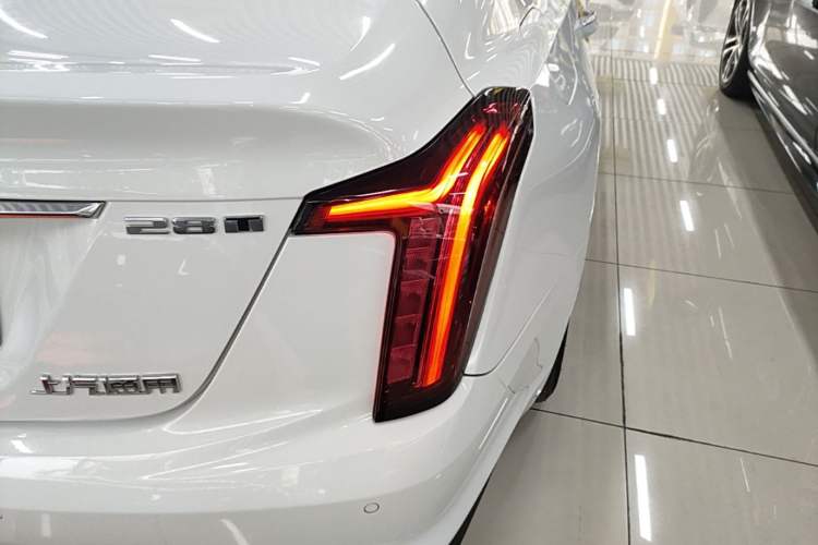 Used Cadillac CT5 2021 28T Luxury Model Exterior 3