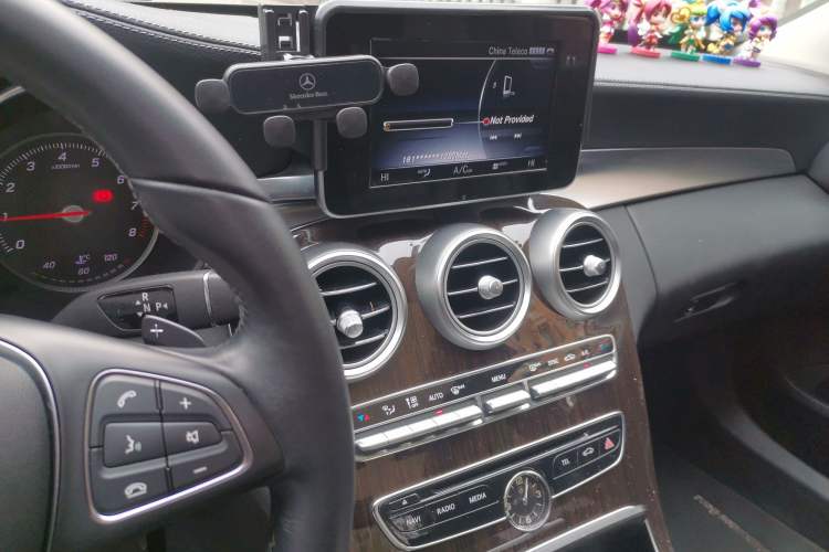 Used Mercedes-Benz C-Class 2015 Facelift C 200 L