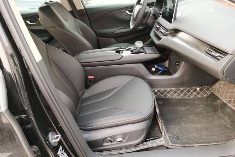 Used Hongqi E-QM5 2023 Revised Version Basic Travel Edition
