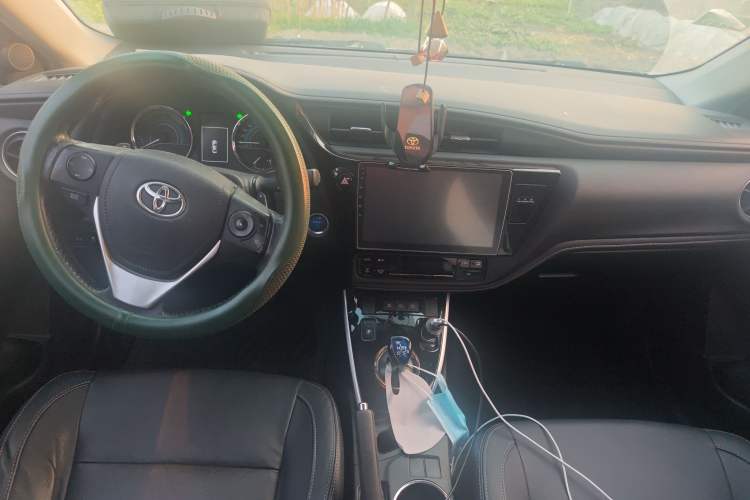 Used Toyota Corolla 2016 Dual-Engine 1.8L E-CVT Elite Edition