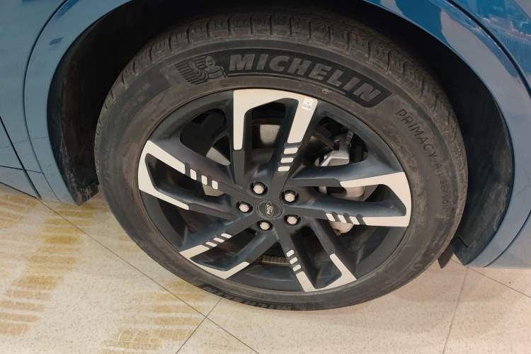 Used Ford Edge 2023 Ford Explorer L 2.0T EcoBoost E-Hybrid Four-Wheel Drive 7-Seater ST-Line Right Front Wheel Hub