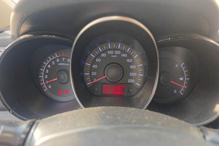 Used Kia K2 2015 Sedan 1.4L Automatic GLS
