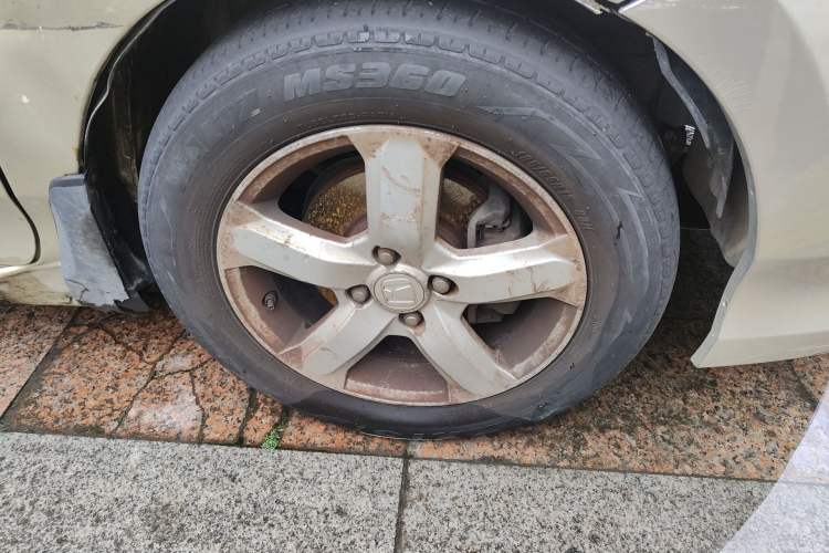 Used Honda City Classic 2008 1.5L manual Elite Edition Right Front Wheel Hub