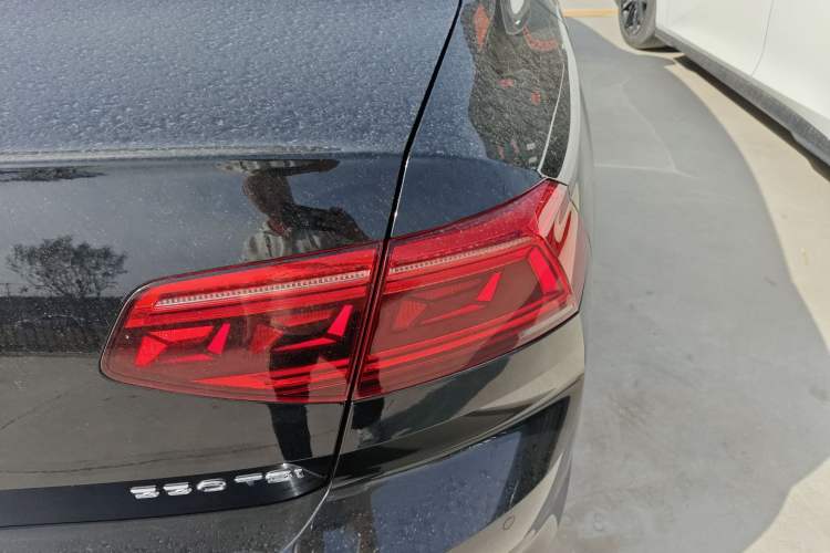 Used Volkswagen Magotan 2020 330TSI DSG Luxury Edition
