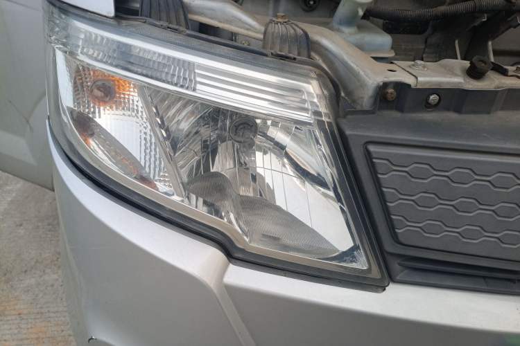 Used FAW Jiabao V75 2015 1.0L Standard Version DAM10AR