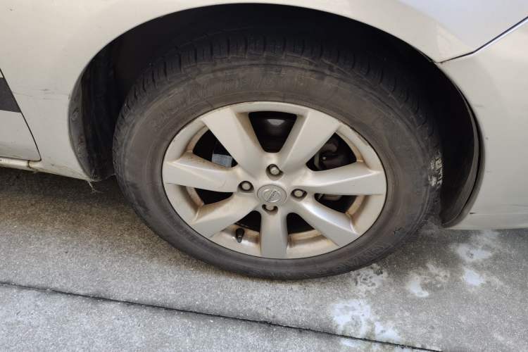 Used Nissan Sunny 2011 1.5XL CVT Luxury Edition Right Front Wheel Hub