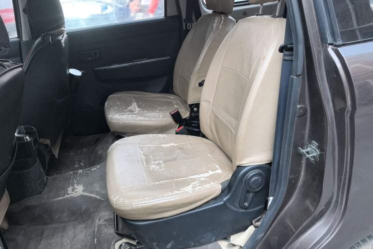 Used Dongfeng Fengon 330 2014 1.5L Manual Standard Edition DK15-02 Left Rear Seat