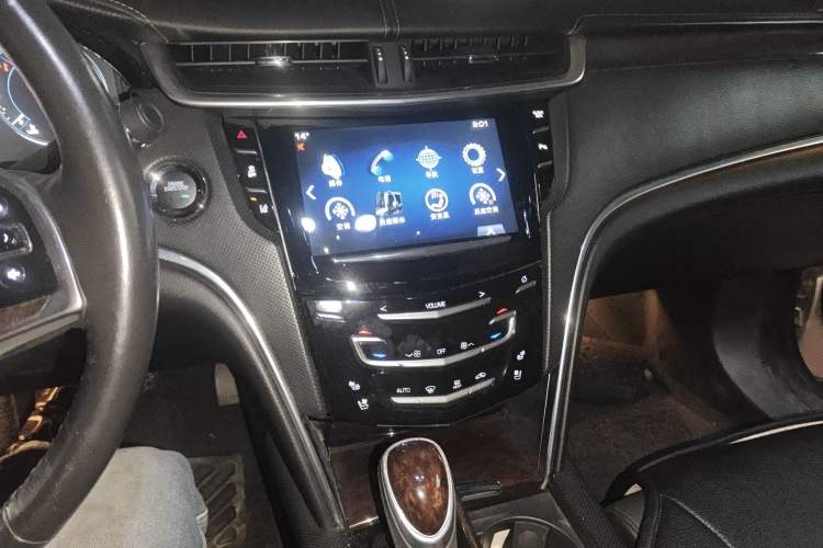 Used Cadillac XTS 2013 28T Leading Model