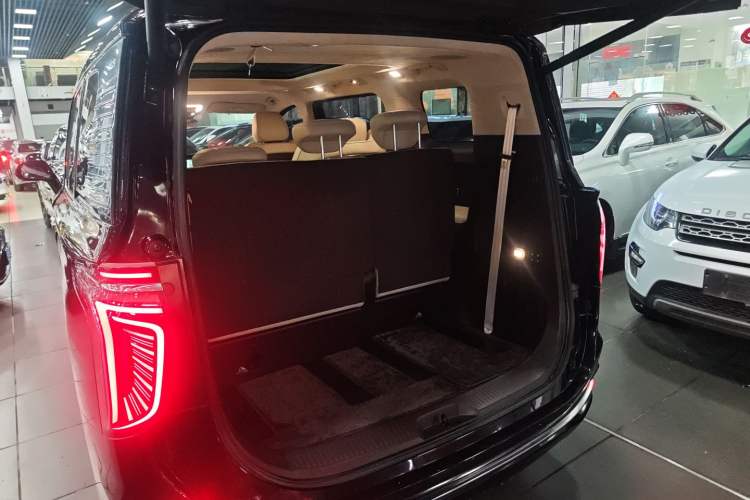 Used Hongqi HQ9 2023 2.0T Smart Connect Flagship Edition