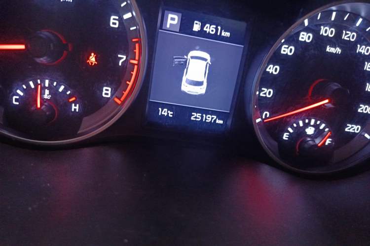 Used Kia kx1 Stonic 2021 1.4L CVT Sunroof Model Odometer Close Up