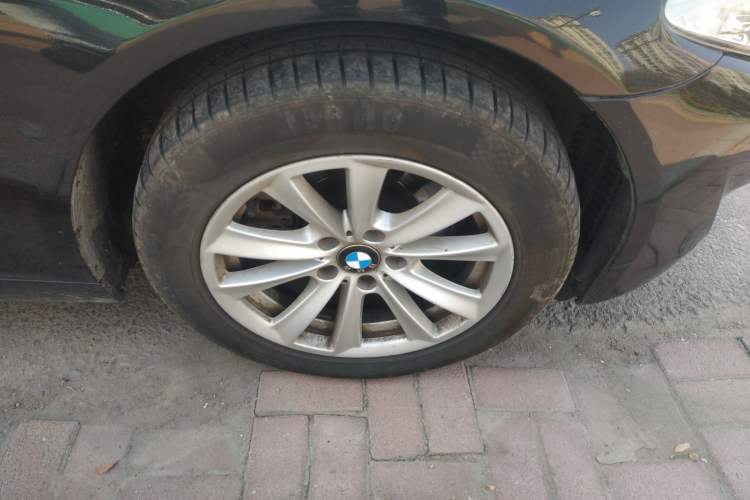 Used BMW 5 Series 2013 525Li Luxury Model