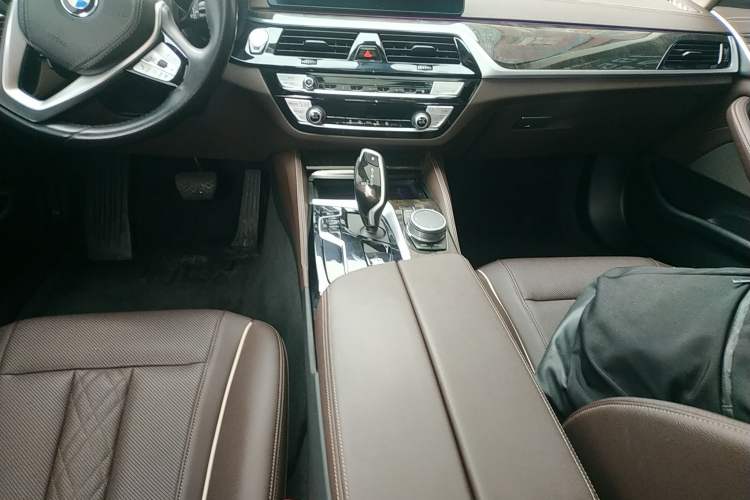 Used BMW 5 Series 2022 Restyled 525Li Luxury Package Gear Lever