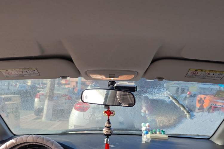 Used Cowin C3R 2015 1.5L AMT Gold Diamond Edition