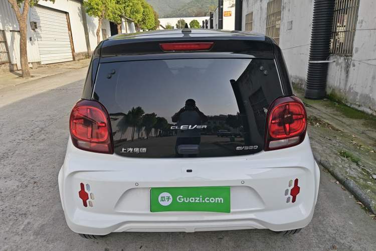 Used Roewe Clever 2021 302 km New Four-Seater Super-Efficient Version
