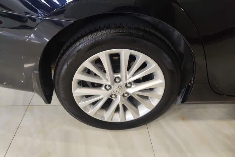 Used Toyota Camry 2015 2.5G Luxury Navigation Edition Exterior 5