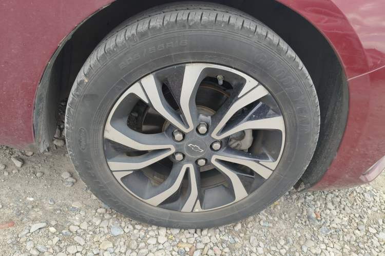 Used Chevrolet Monza 2019 RS 330T Automatic Comfort Edition China VI Standard Right Front Wheel Hub