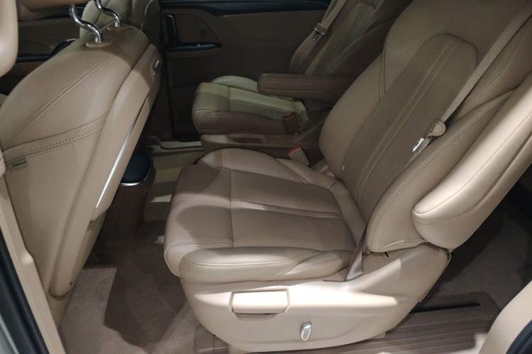 Used Buick GL8 2021 ES Land Cruiser 653T Luxury Edition