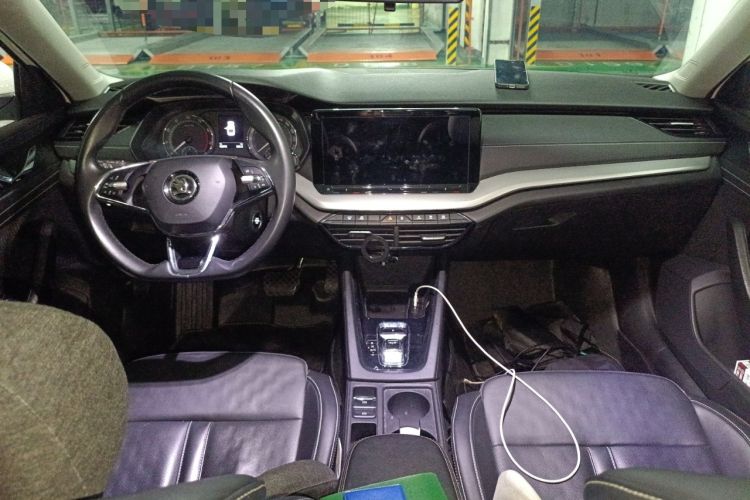 Used Skoda Octavia 2021 PRO TSI280 DSG Luxury Edition Center Console