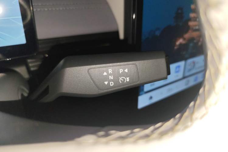 Used Dongfeng eπ eπ007 2024 Pure Electric 530 Air Edition Gear Lever