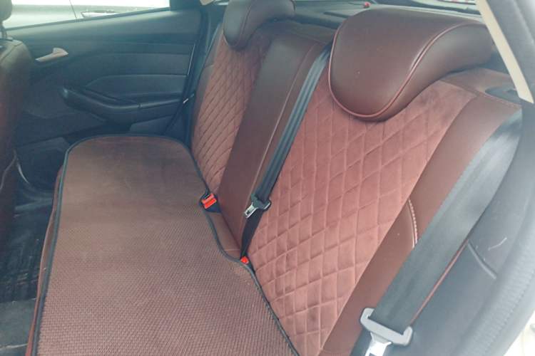 Used Ford Focus 2015 Hatchback 1.6L Automatic Fashion Edition